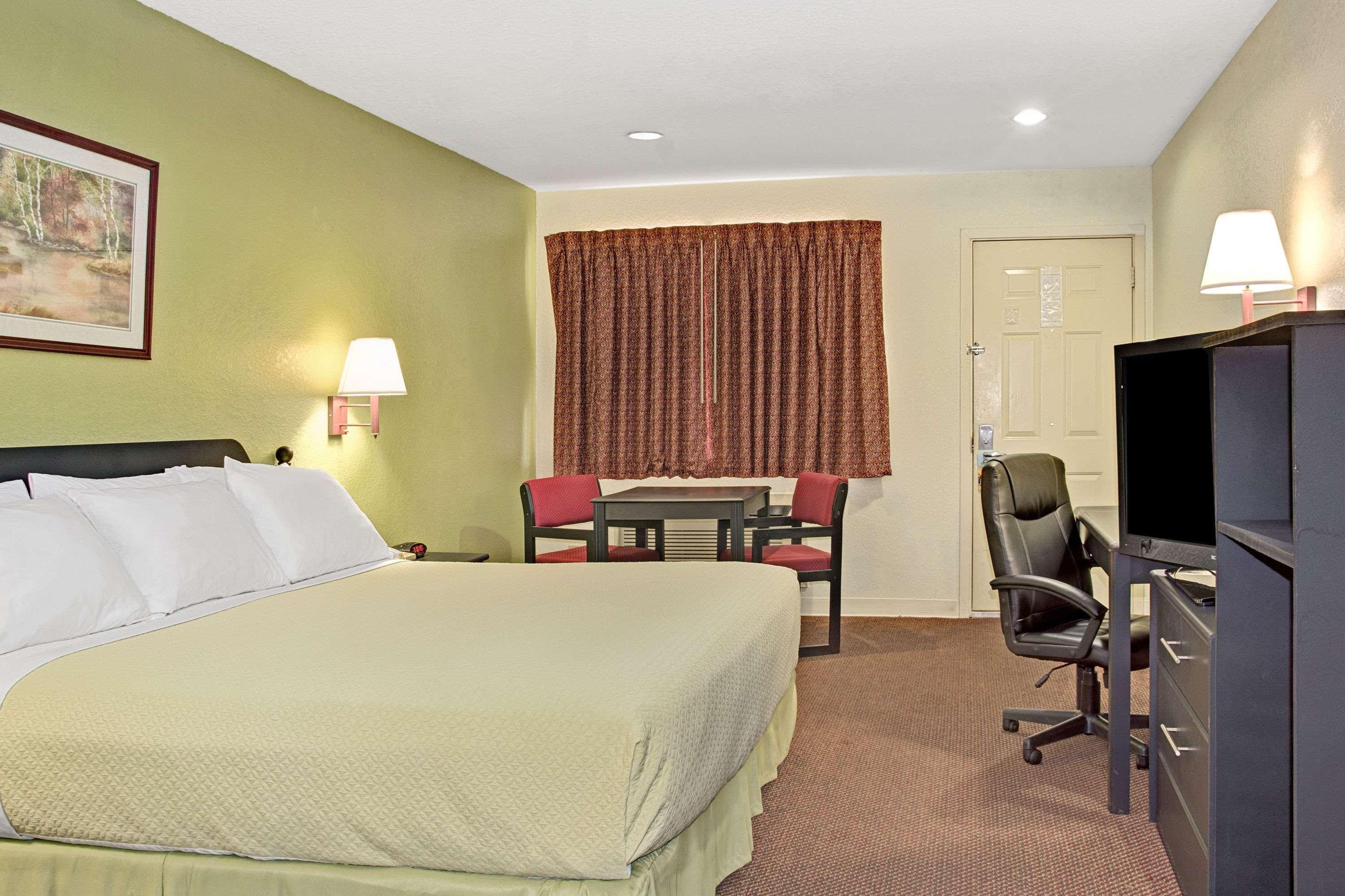 Days Inn By Wyndham El Campo Tx Экстерьер фото