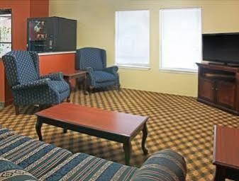 Days Inn By Wyndham El Campo Tx Экстерьер фото